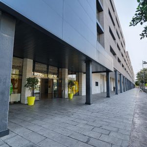 Exterior de la Villa Universitaria, residencia universitaria de Alicante